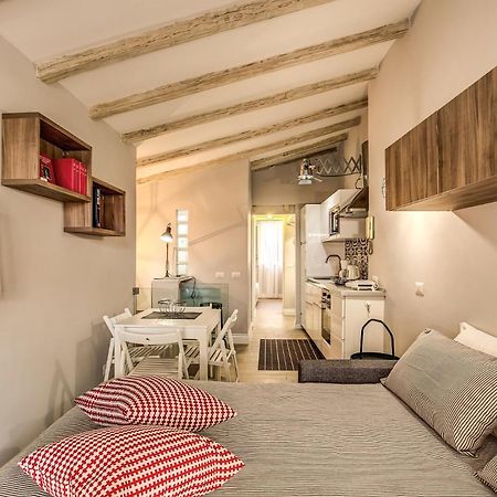 Attic With Terrace By Trevi Fountain Apartman Róma Kültér fotó