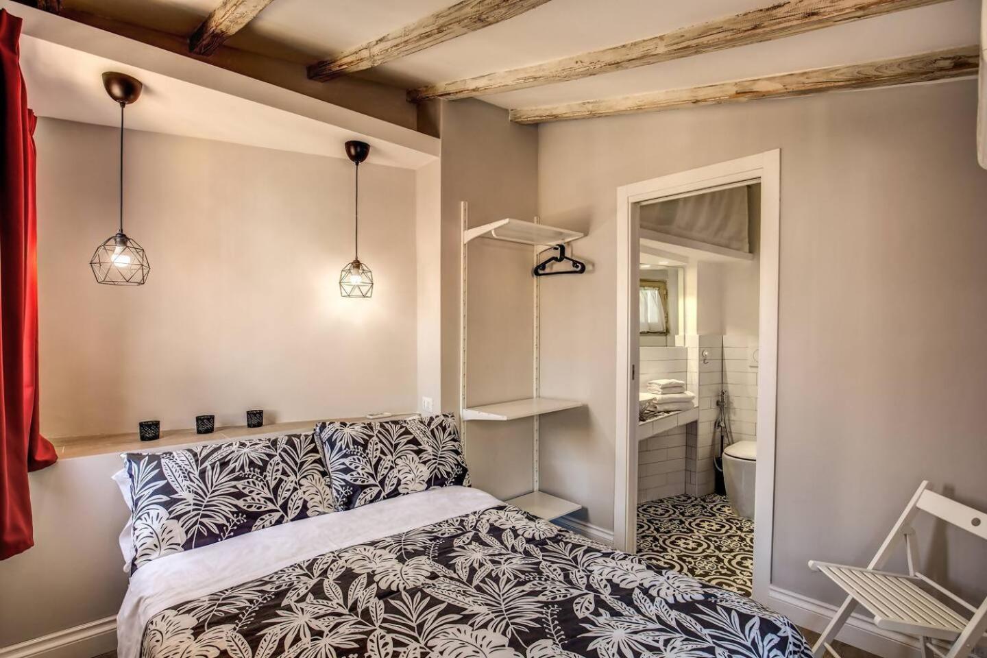 Attic With Terrace By Trevi Fountain Apartman Róma Kültér fotó