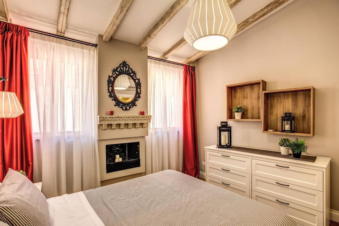 Attic With Terrace By Trevi Fountain Apartman Róma Kültér fotó